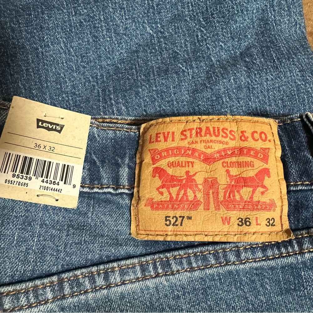 NWT Men’s Levi’s 527 36 x 32